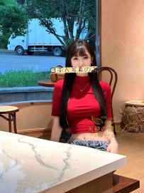 成熟系秘書 × 巨乳スレンダー